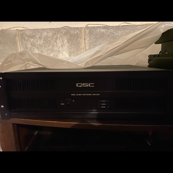 QSC ISA500TI 2Channel PRO Amp - Picture 4 of 5